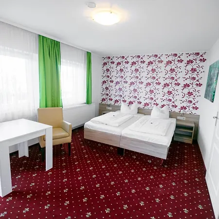 Zum Goldenen Loewen 3*