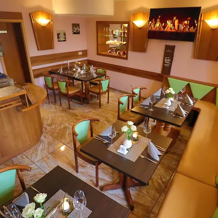 Zum Goldenen Loewen Пайц